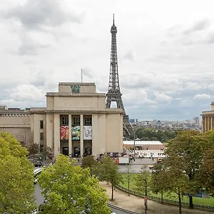 Western Au Trocadéro Paris